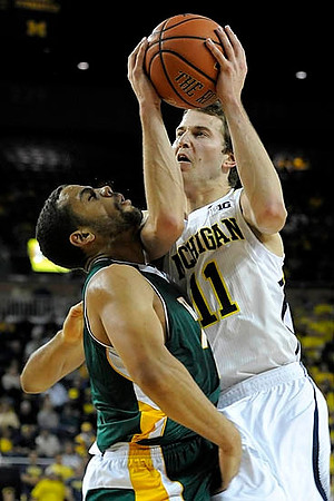 Nik Stauskas (11)