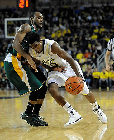 Derrick Walton Jr. (10)