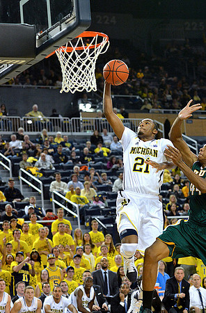 Zak Irvin (21)