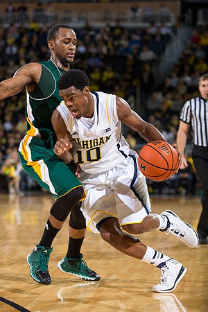 Derrick Walton Jr. (10)