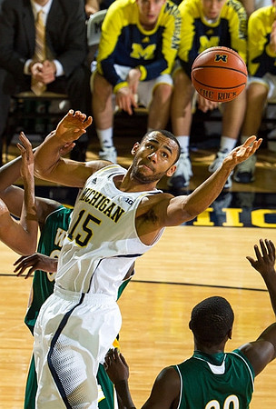 Jon Horford (15)