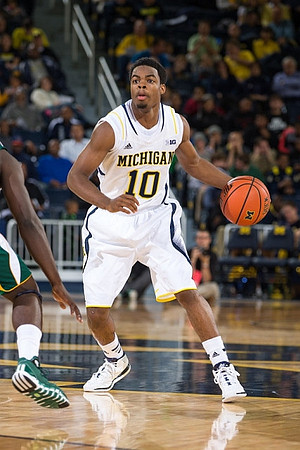 Derrick Walton Jr. (10)