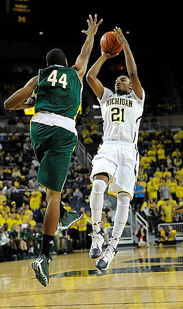 Zak Irvin (21)