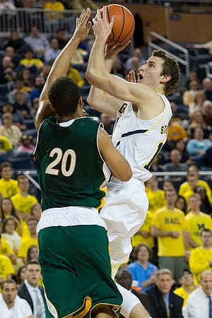 Nik Stauskas (11)