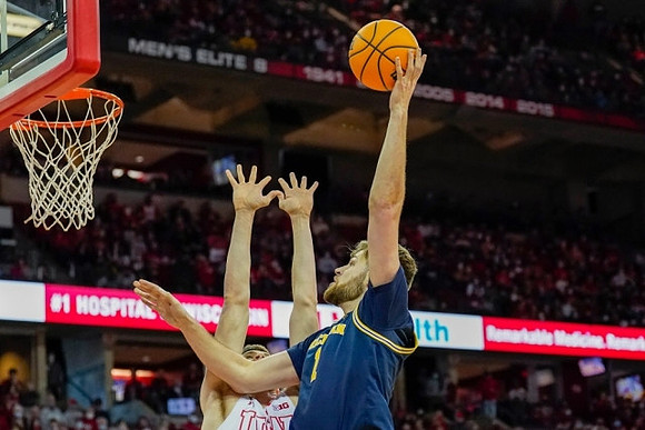 Hunter Dickinson (1)