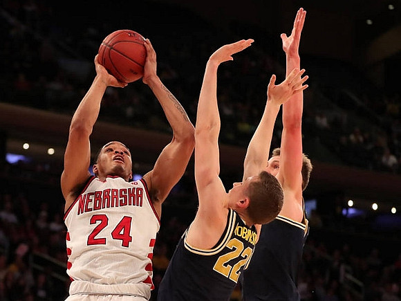 Duncan Robinson (22) and Moritz Wagner (13)
