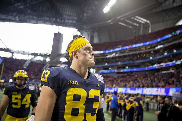 Kraig Correll (54) and Zach Gentry (83)