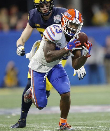 Zach Gentry (83)