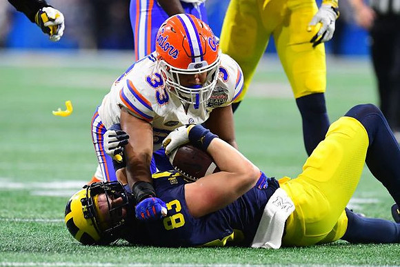 Zach Gentry (83)