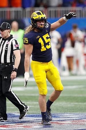 Chase Winovich (15)