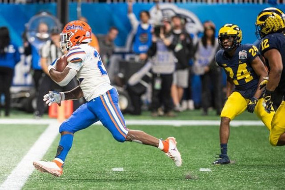 Lavert Hill (24) and Josh Ross (12)
