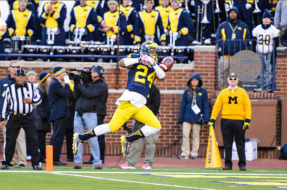 Delonte Hollowell (24)