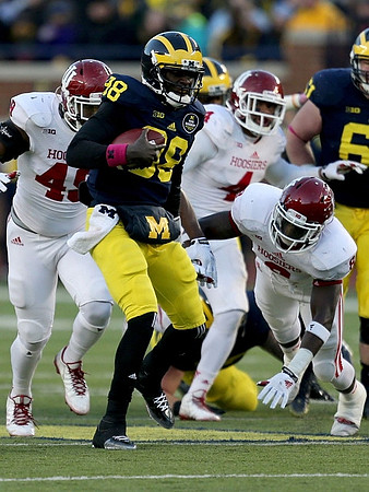 Devin Gardner (98) and Graham Glasgow (61)