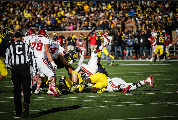 Chris Wormley (43) and Bryan Mone (90)