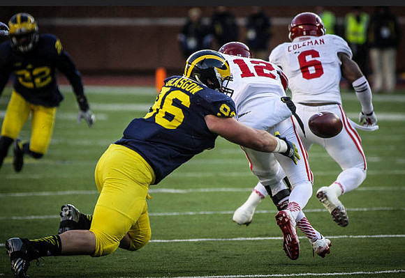 Jarrod Wilson (22) and Ryan Glasgow (96)