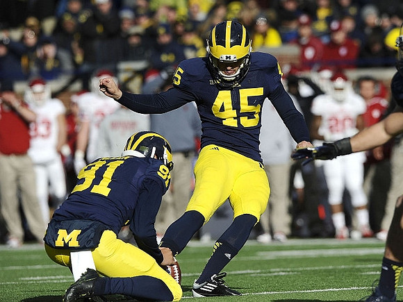 Kenny Allen (91) and Matt Wile (45)