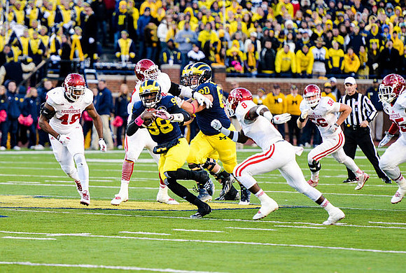 Devin Gardner (98) and Jack Miller (60)