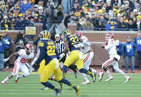 Jarrod Wilson (22) and Taco Charlton (33)