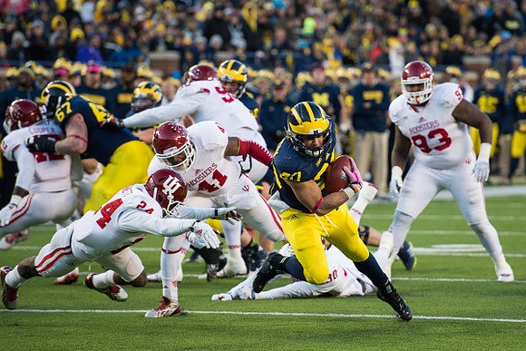 Drake Johnson (20) and Kyle Kalis (67)