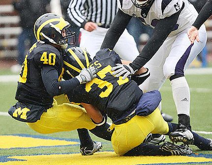 Michael Williams (40) and Ricky Reyes (37)