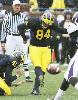 Zoltan Mesko (41) and K.C. Lopata (84)