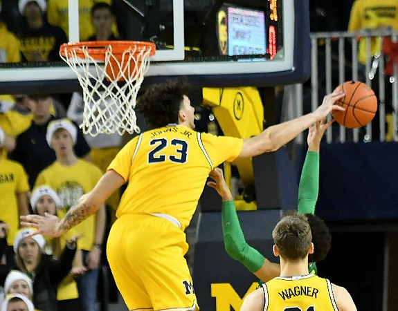 Brandon Johns Jr. (23) and Franz Wagner (21)