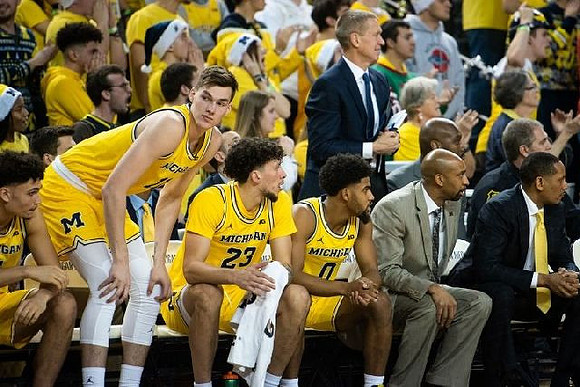 Adrien Nunez (5), Colin Castleton (11), Brandon Johns Jr. (23), David DeJulius (0), Saddi Washington, and Howard Eisley