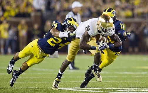 Delonte Hollowell (24) and Blake Countess (18)