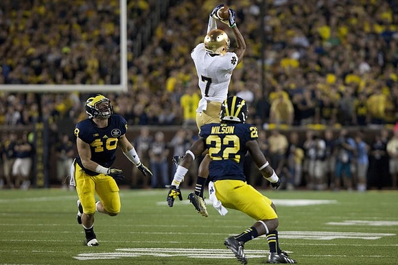 Desmond Morgan (48) and Jarrod Wilson (22)