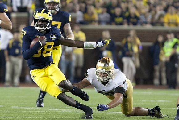 Devin Gardner (98) and Kyle Kalis (67)