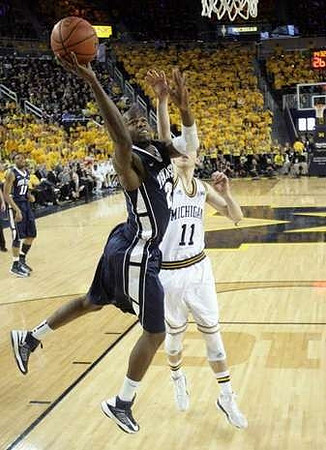Nik Stauskas (11)
