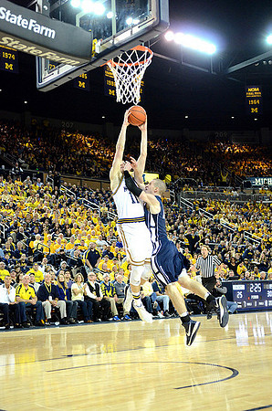 Nik Stauskas (11)
