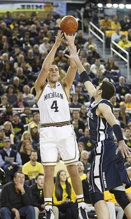 Mitch McGary (4)