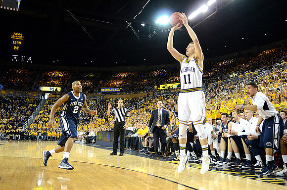 Nik Stauskas (11)