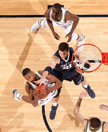 Glenn Robinson III (1) and Tim Hardaway Jr. (10)