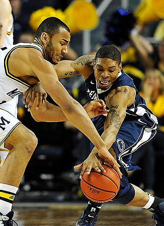 Jon Horford (15)