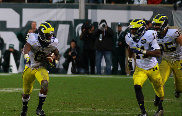Raymon Taylor (6), Courtney Avery (11), and Joe Bolden (35)