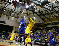 Laval Lucas-Perry (31), Stu Douglass (1), and DeShawn Sims (34)