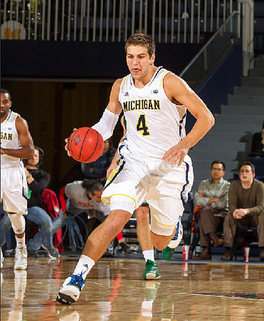 Eso Akunne (5) and Mitch McGary (4)