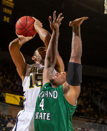 Jon Horford (15)