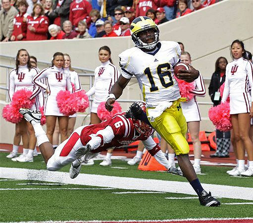 Denard Robinson (16)