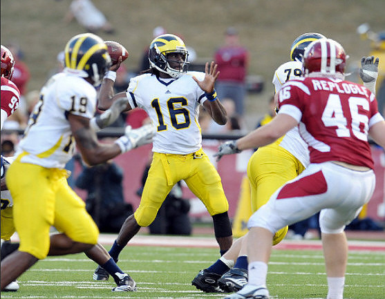 Kelvin Grady (19), Denard Robinson (16), and Perry Dorrestein (79)