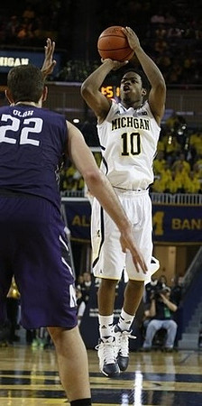 Derrick Walton Jr. (10)