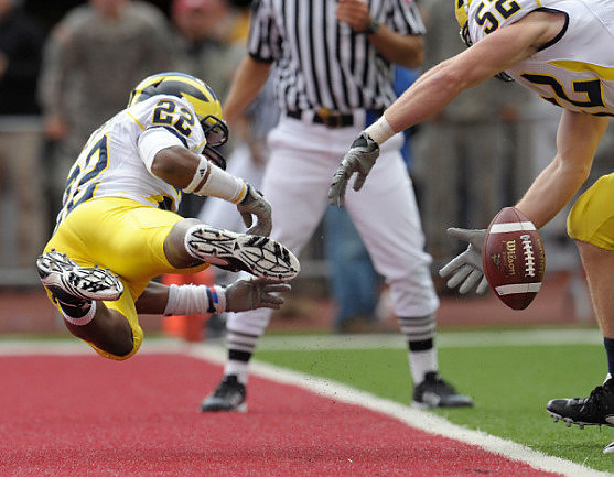 Darryl Stonum (22) and Kevin Leach (52)