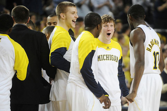 Max Bielfeldt (44), Corey Person (32), Matt Vogrich (13), and Tim Hardaway Jr. (10)
