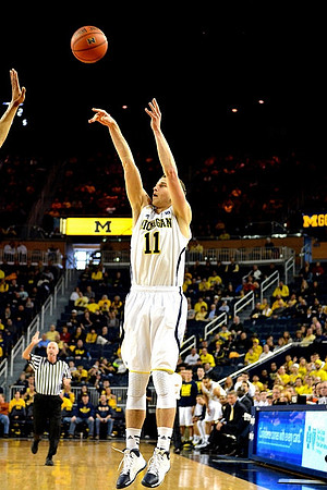 Nik Stauskas (11)