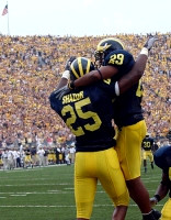 Ernest Shazor (25) and Leon Hall (29)