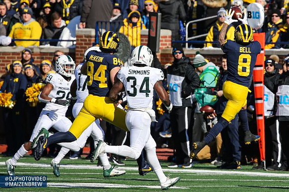 Sean McKeon (84) and Ronnie Bell (8)