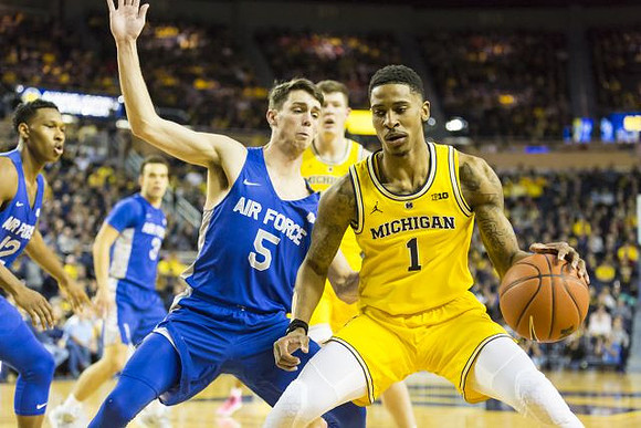 Charles Matthews (1) and Jon Teske (15)