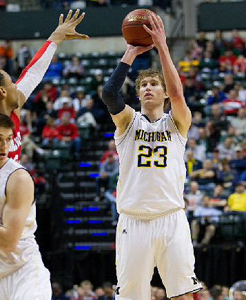 Stu Douglass (1) and Evan Smotrycz (23)